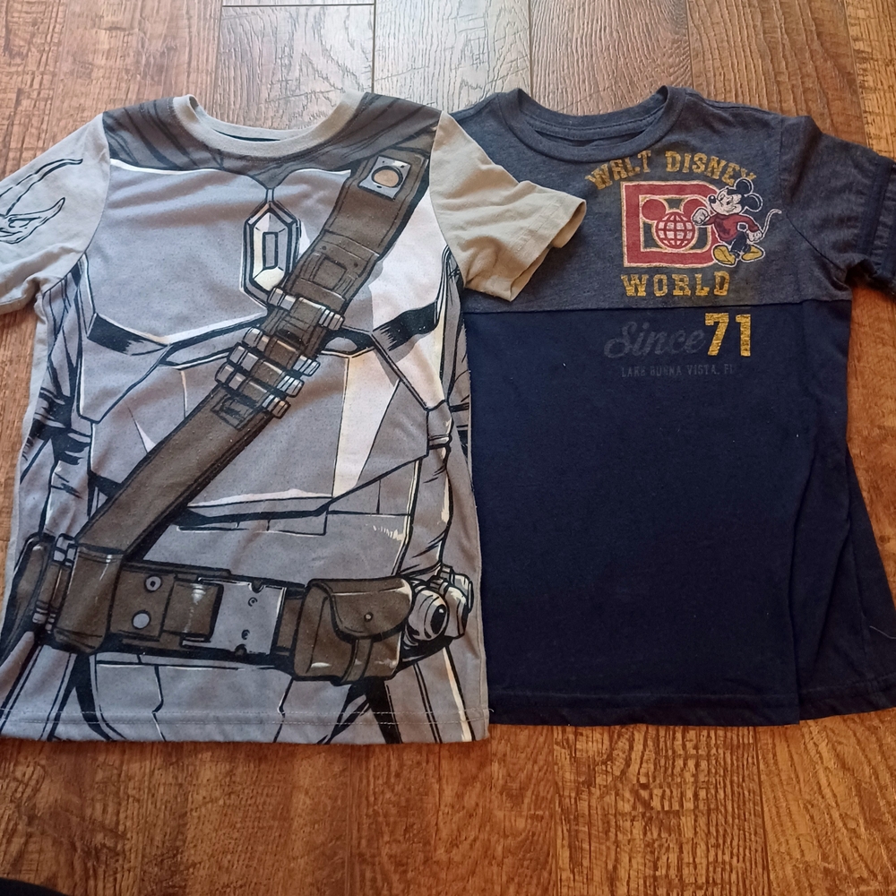 Disney Graphic T-Shirts Star Wars Mandalorian And Mickey Mouse Sz XS/4